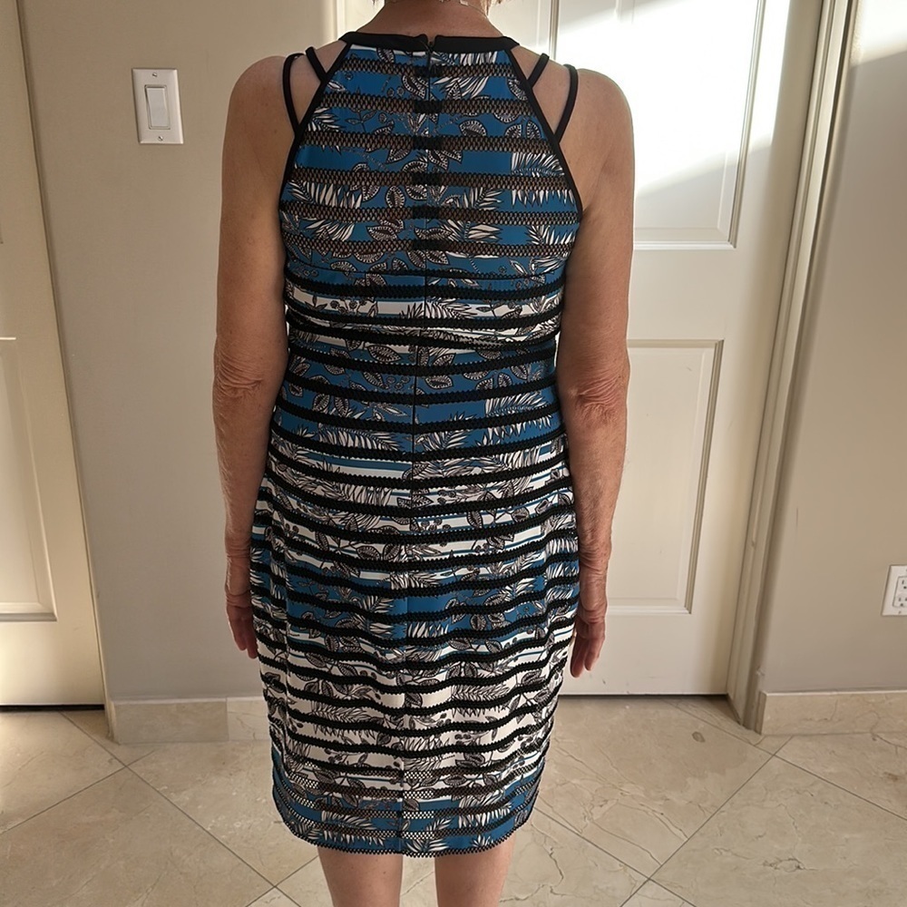 Guess summer dress. Size 12​​​​​​​​​​​​​​​​​​​​​​ - Picture 3 of 6